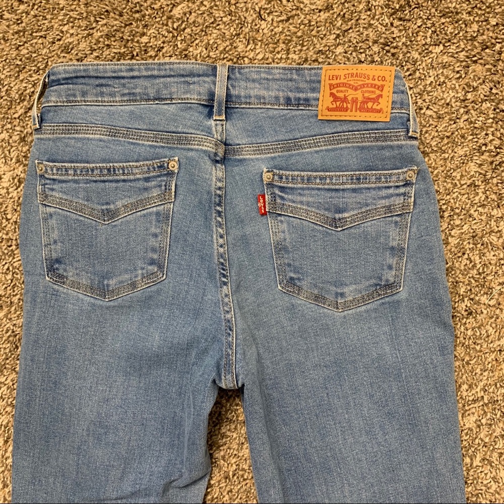 Levi boot cut light wash jeans
